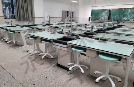 中小學(xué)家具